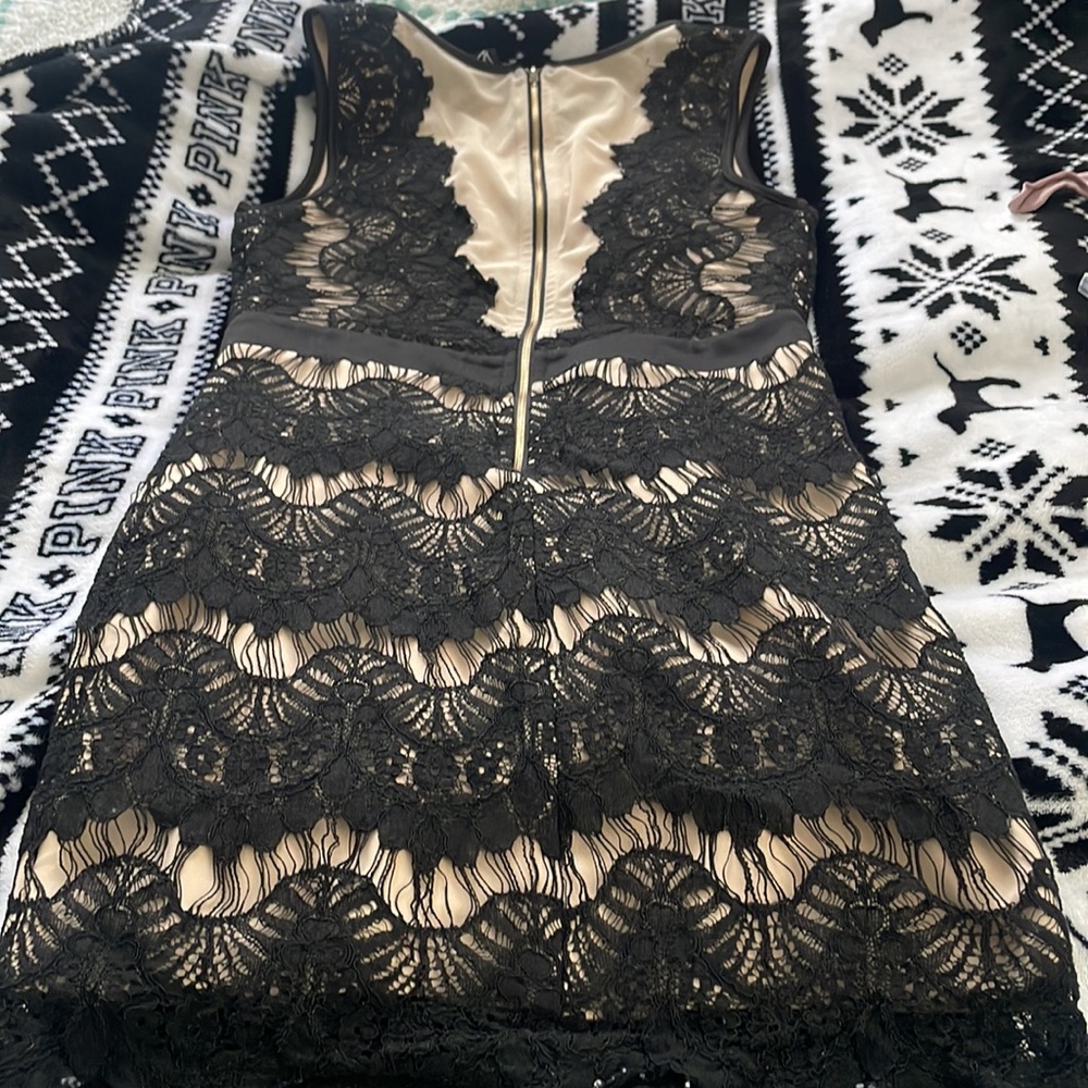 Dress - Picture 4 of 6
